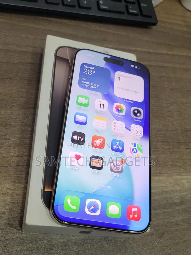 Apple iPhone 16 Pro Max 1 TB Gold - thumbnail 4