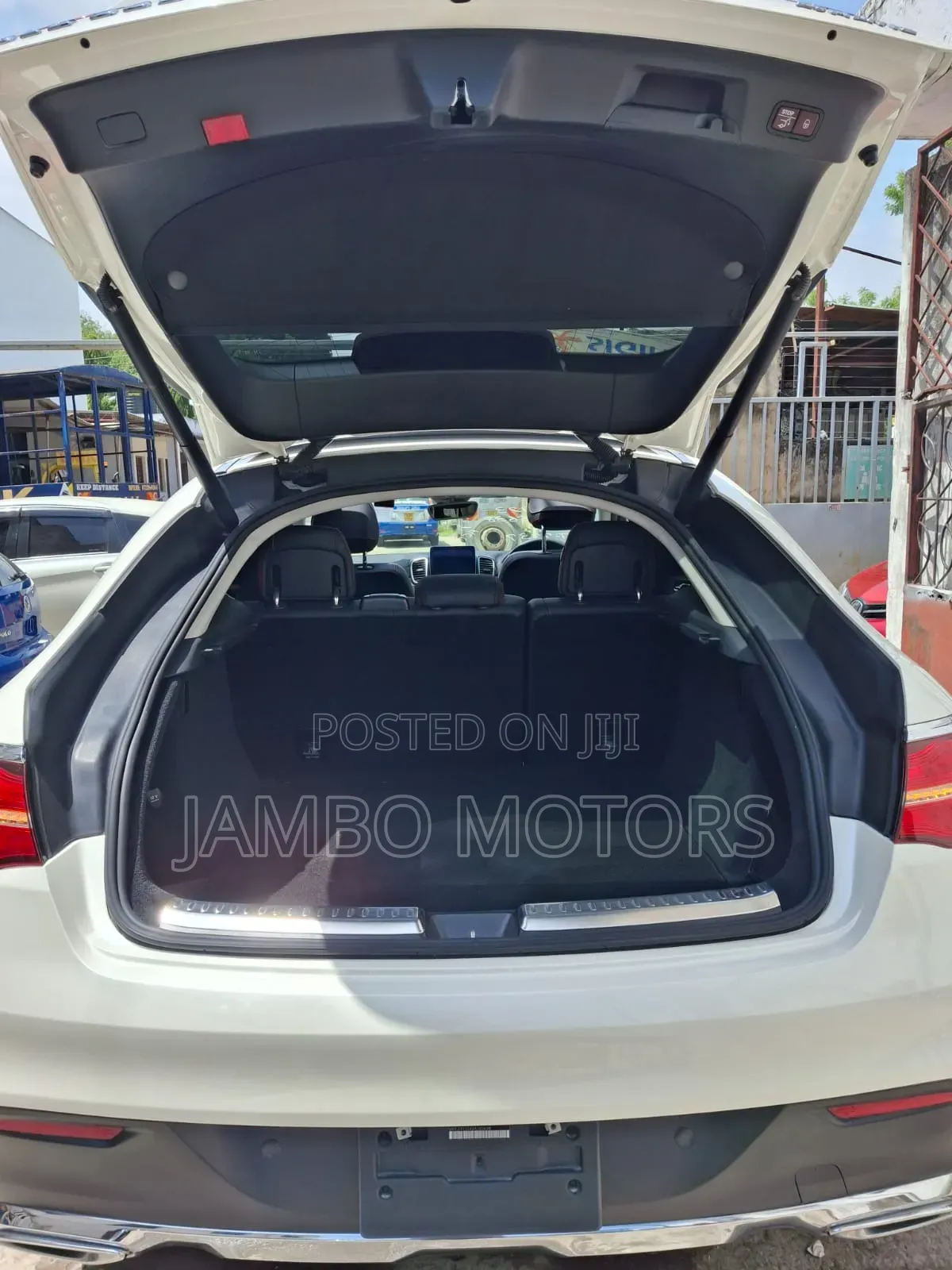 Mercedes-Benz GLE-Class GLE 350d 4MATIC 2019 White
