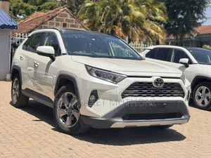 Toyota RAV4 2019 White