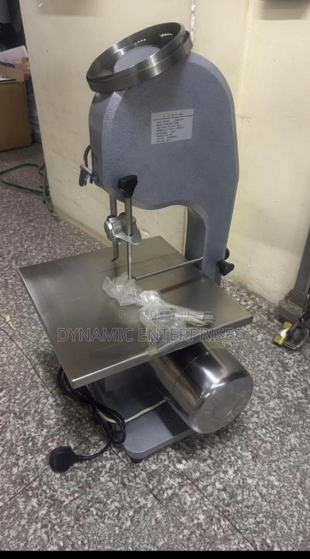 J 210 Bonesaw - main view