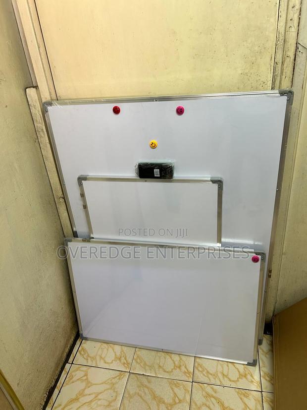 Whiteboard!!Magnets##Duster and Pens - main view