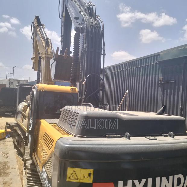 Hyundai 305lc-9t 30on Excavator