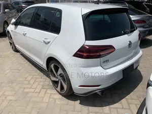 Volkswagen Golf GTI 2.0T S 2018 White