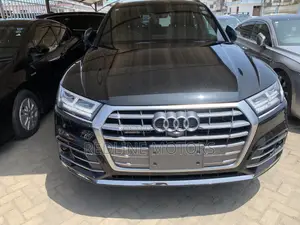 Audi Q5 2.0T Premium AWD quattro 2019 Black