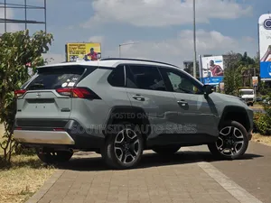 Toyota RAV4 Adventure 2019