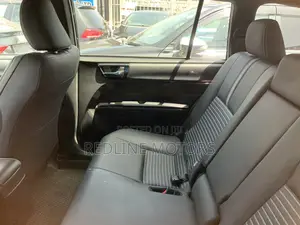 Toyota Corolla Fielder 1.5 Hybrid FWD 2018 Black