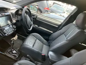 Toyota Corolla Fielder 1.5 Hybrid FWD 2018 Black