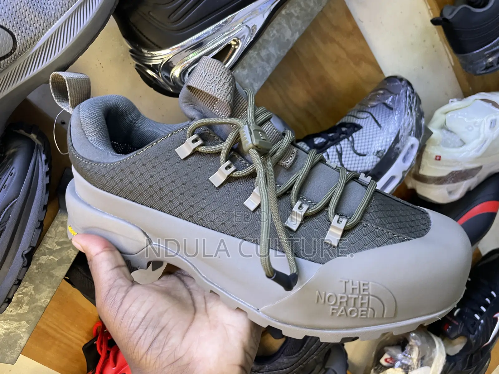 The North Face Boots High Cut $Low Cut