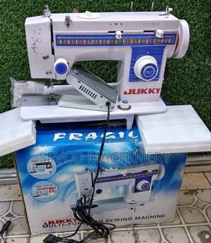 Heavy Duty Embroidery/Zig Zag Sewing Machine - main view