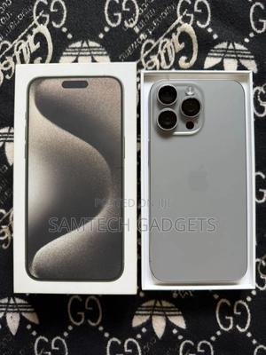 Apple iPhone 15 Pro Max 256 GB Gray - thumbnail 2