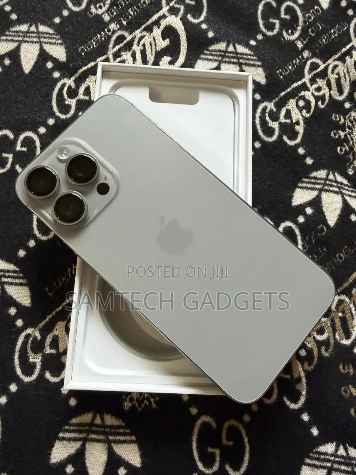 Apple iPhone 15 Pro Max 256 GB Gray