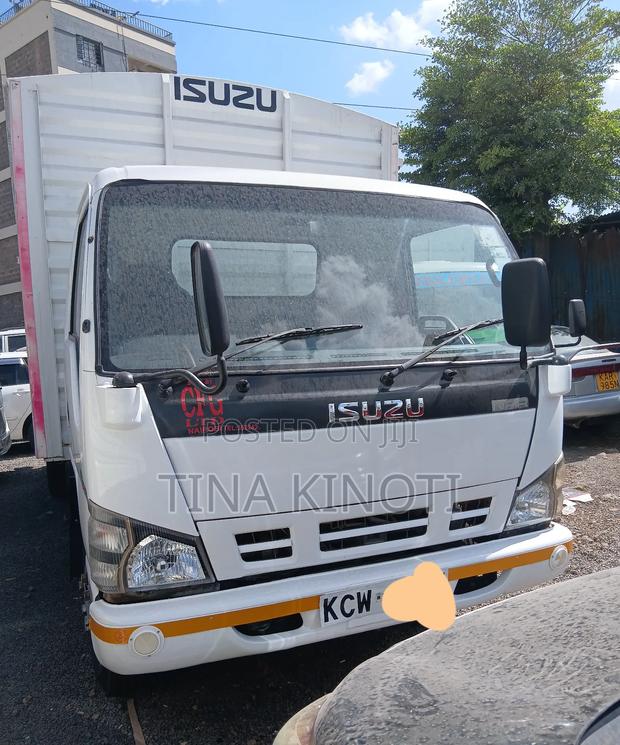 Isuzu NPR Lorry - thumbnail 3