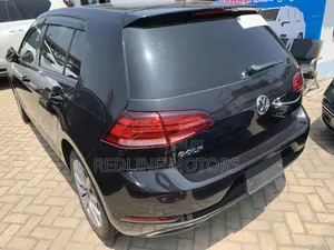 Volkswagen Golf TSI S FWD 2018 Black