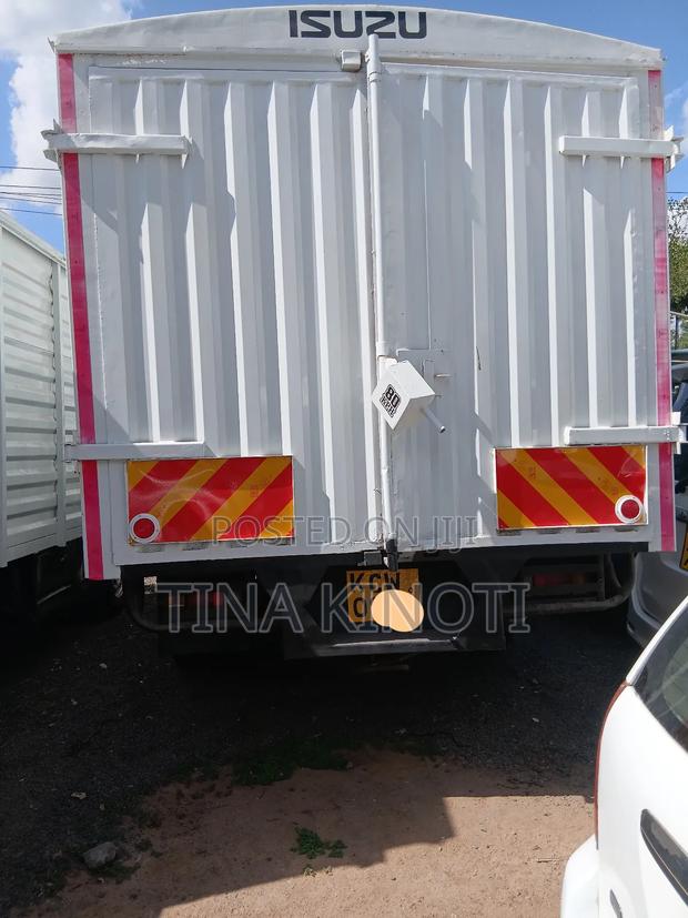 Isuzu NPR Lorry - thumbnail 6