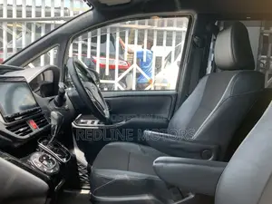 Toyota Noah 2.0 AWD (6 Seater) 2018 Black
