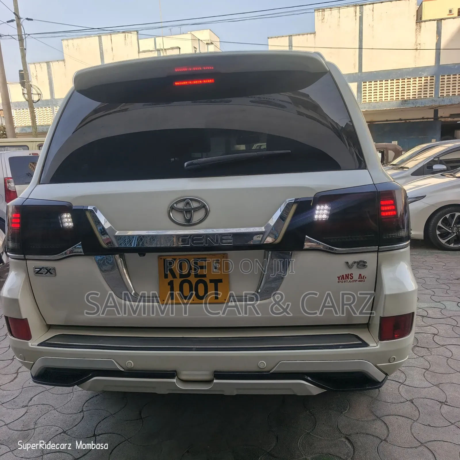 Toyota Land Cruiser 2015 White