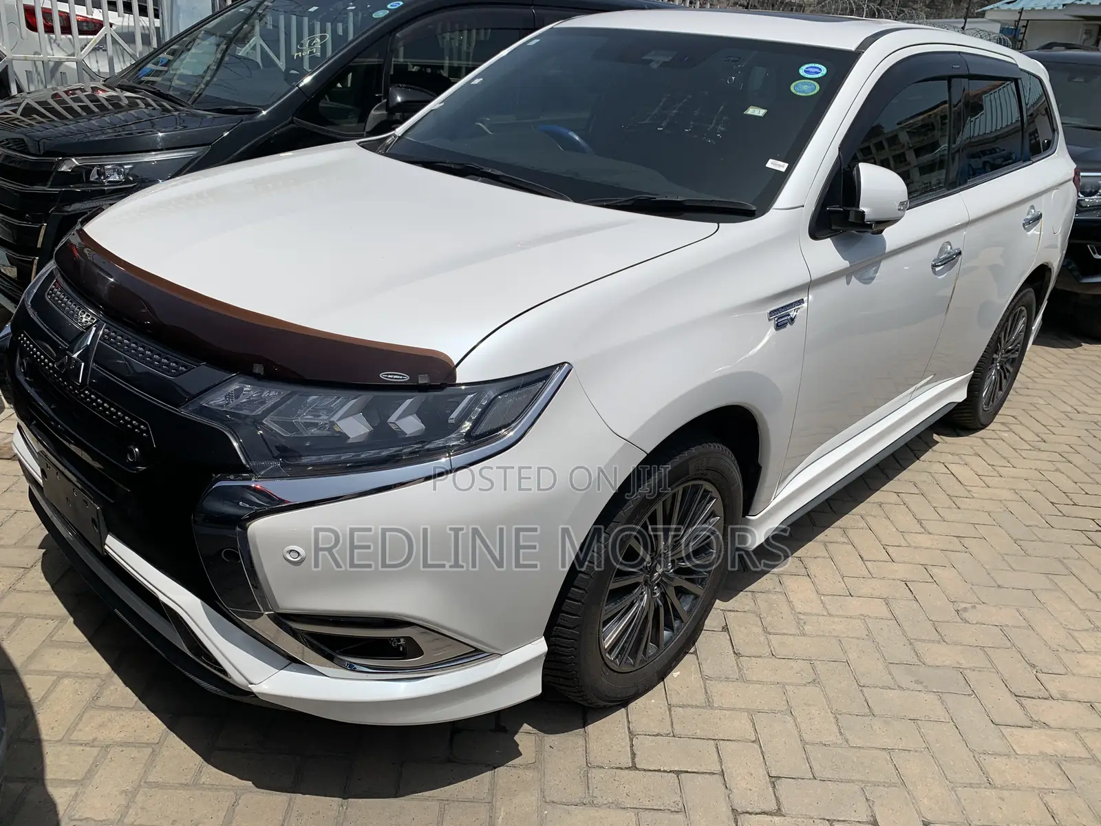 Mitsubishi Outlander 2.4 PHEV AWD 2018 Pearl