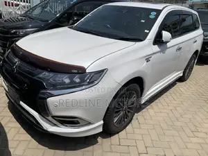 Mitsubishi Outlander 2.4 PHEV AWD 2018 Pearl
