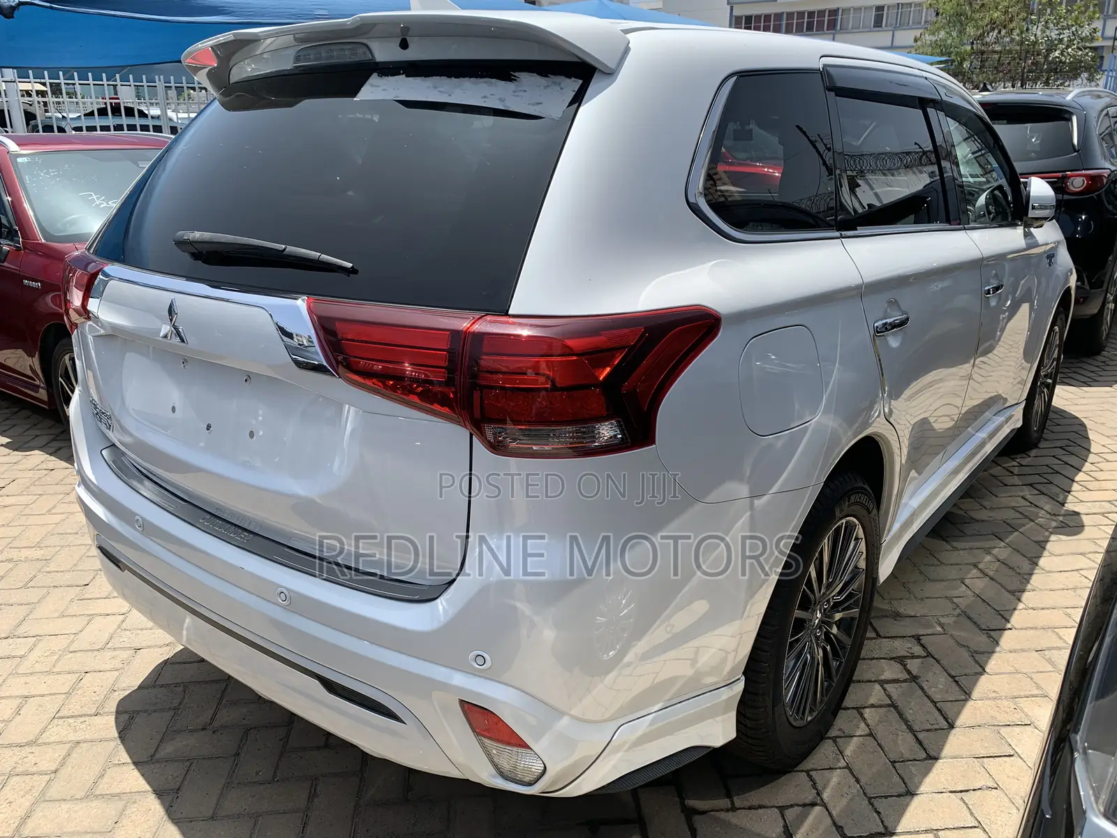 Mitsubishi Outlander 2.4 PHEV AWD 2018 Pearl