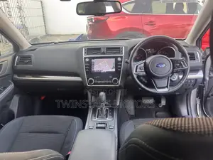 Subaru Legacy 2.5i Premium AWD 2019 Silver