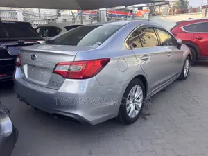 Subaru Legacy 2.5i Premium AWD 2019 Silver