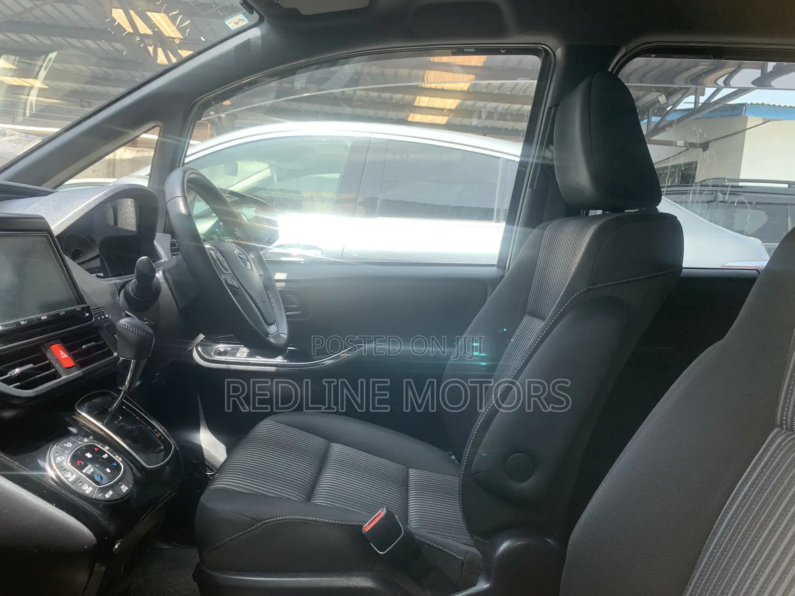 Toyota Noah 2.0 AWD (7 Seater) 2018 Black