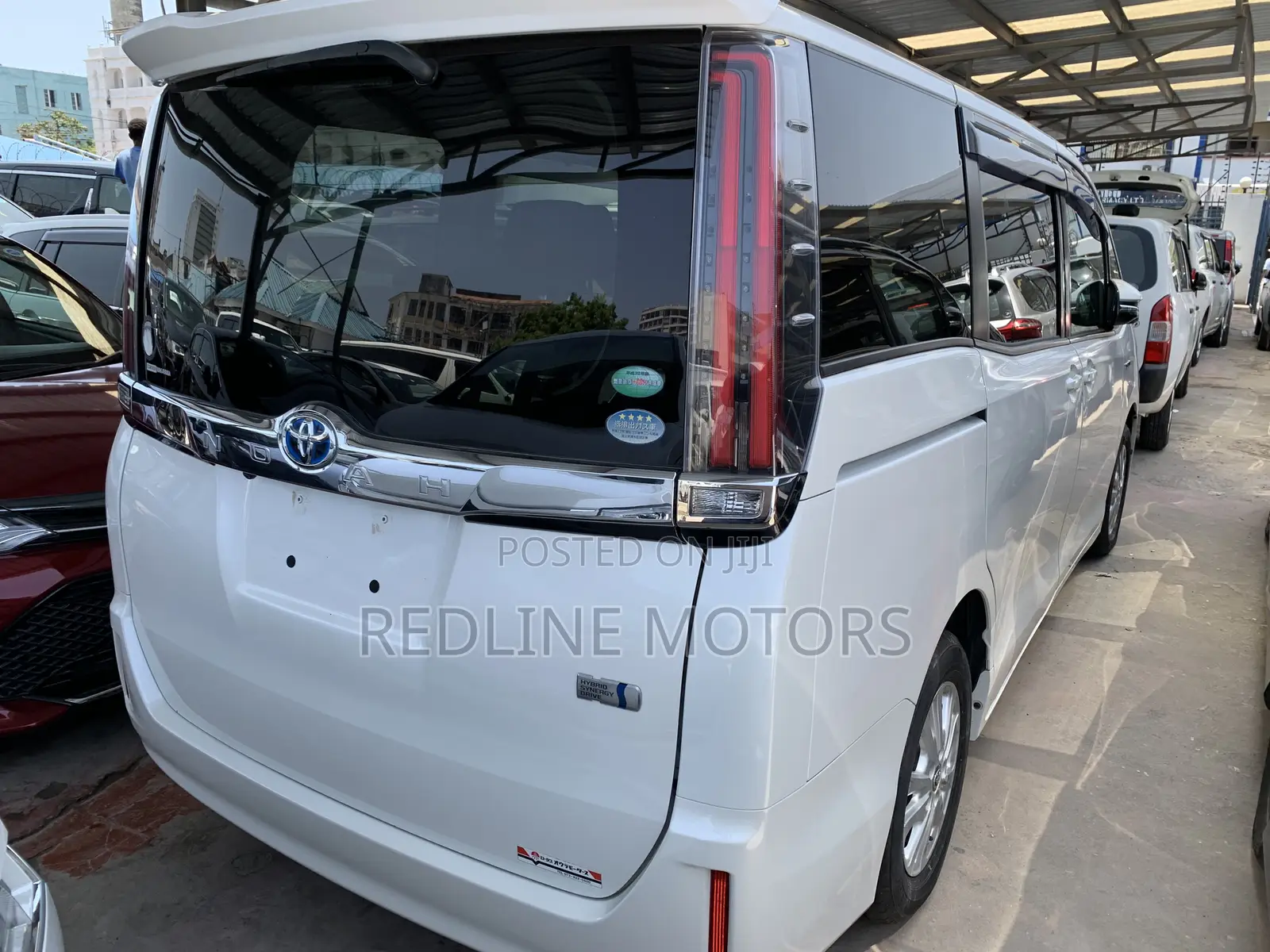 Toyota Noah 1.8 FWD Hybrid (7 seater) 2018 Pearl