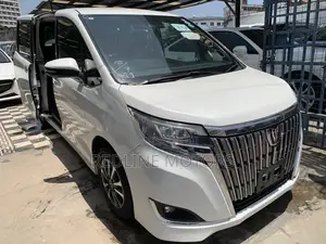 Toyota Esquire 2.0 AWD (7 seater) 2018 White