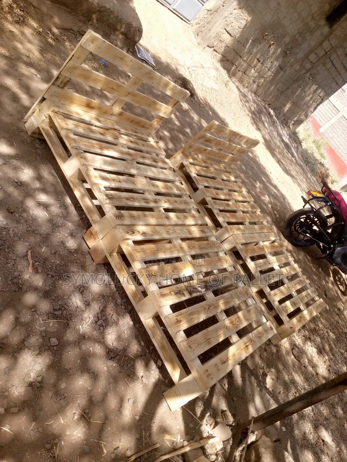Detachable 4*6 Pallet Bed Flamed