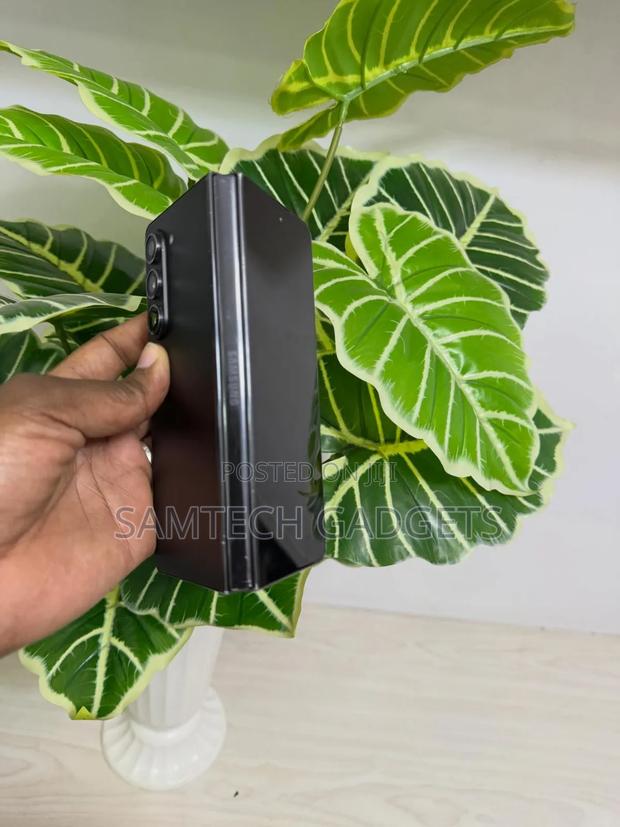 Samsung Galaxy Z Fold 5 256 GB Black - main view