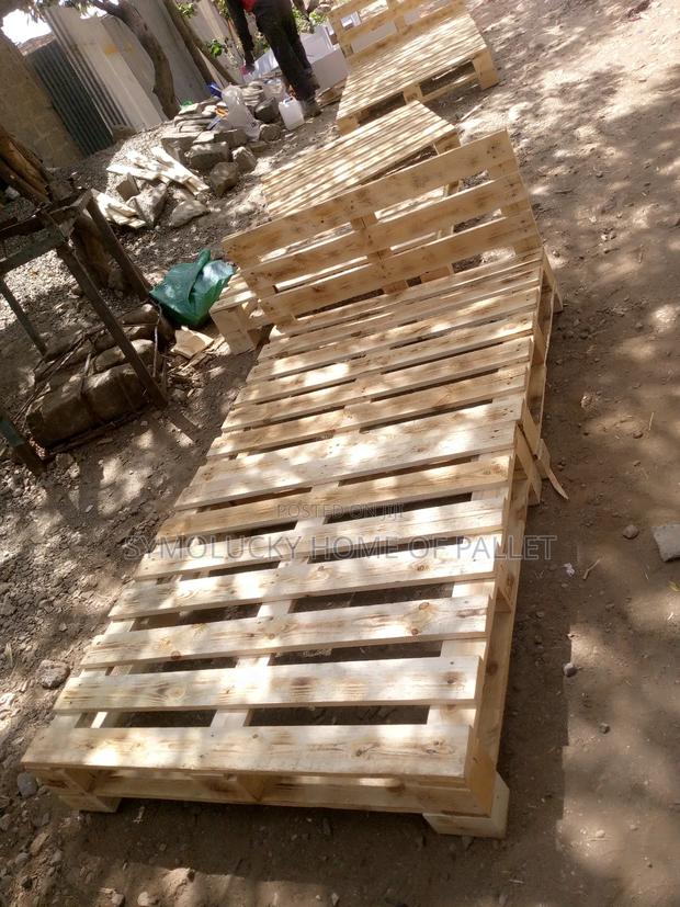 Pallet Bed 4*6 Flamed Patterned Detachable Bed - main view