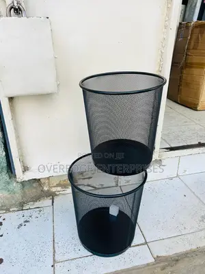 Mesh Bin Made of Metal