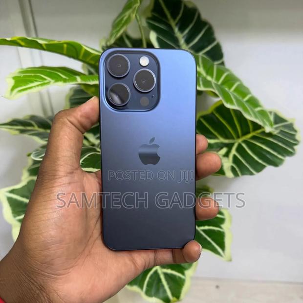 Apple iPhone 15 Pro 256 GB Blue - thumbnail 3