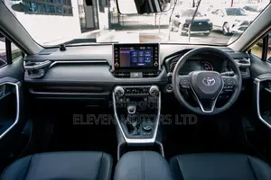 Toyota RAV4 2021 White