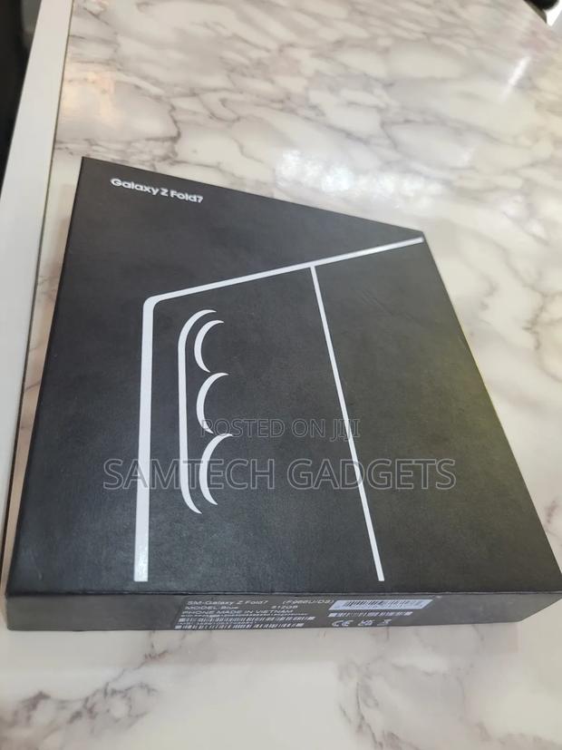 New Samsung Galaxy Z Fold7 512 GB Black - thumbnail 2