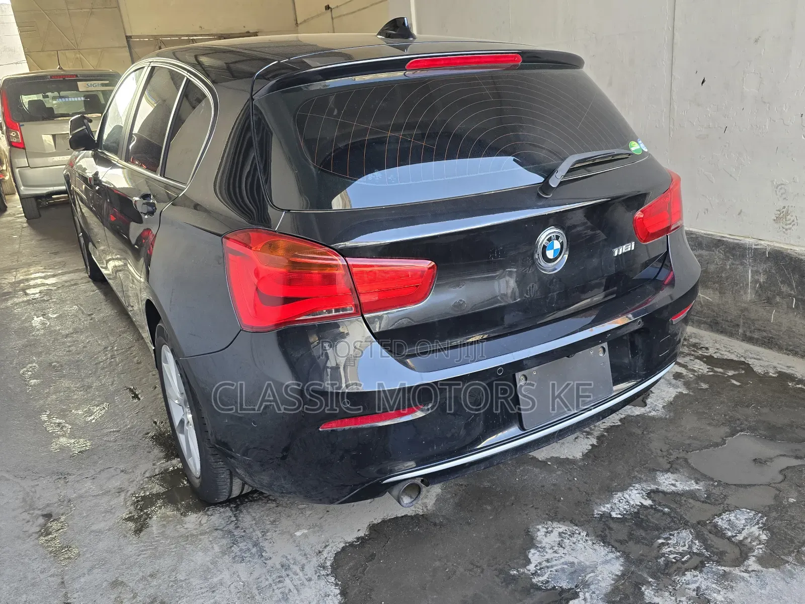 BMW 118i 2019 Black