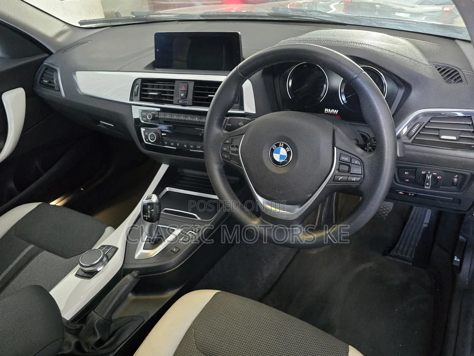 BMW 118i 2019 Black