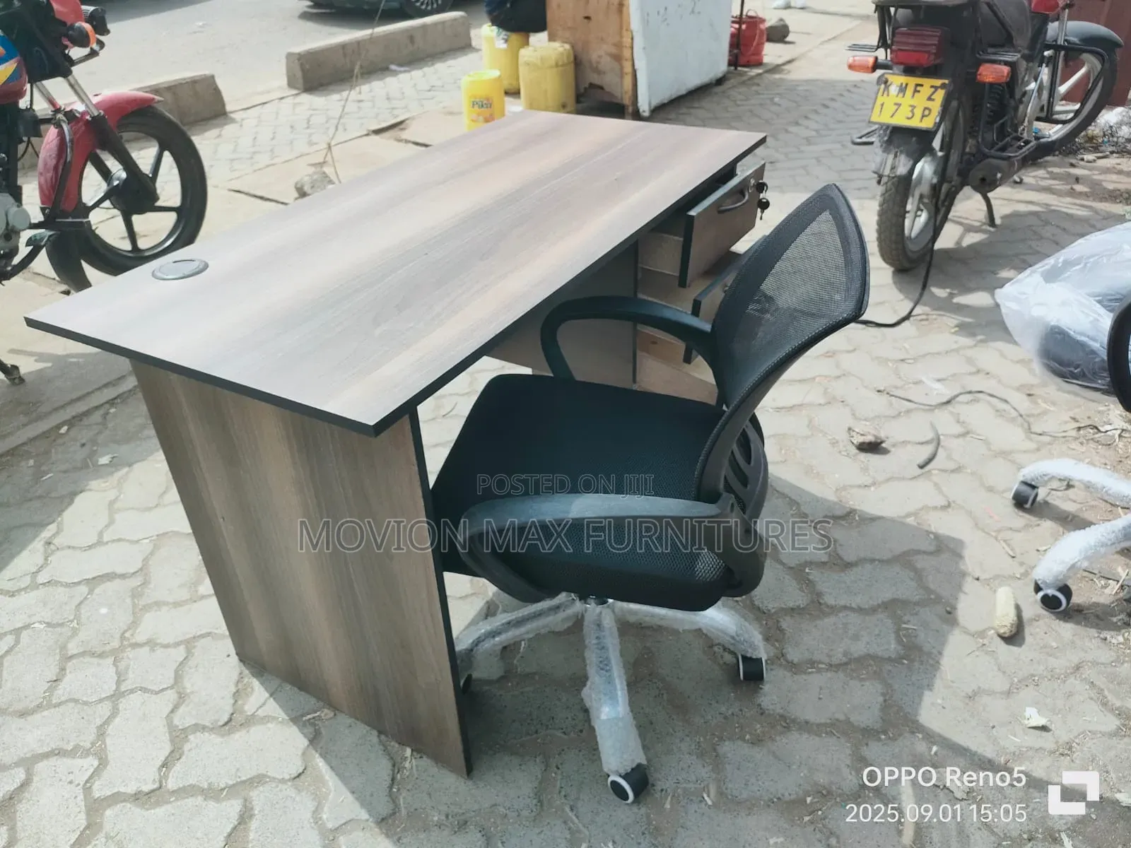 New Desk+Chair