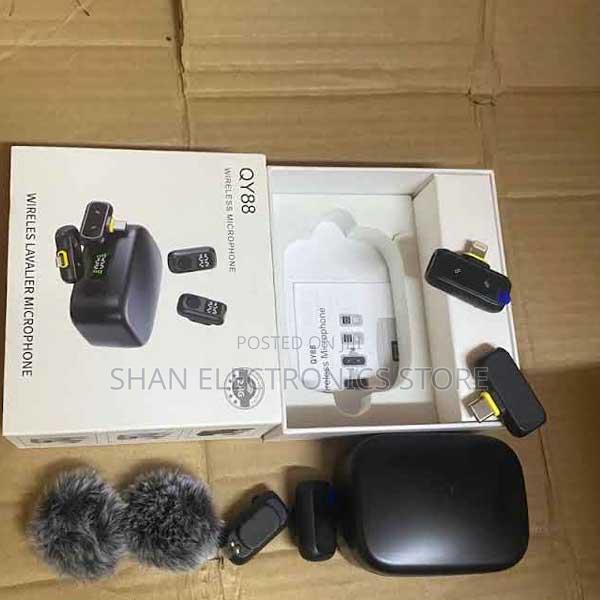 2.4ghz Type-C Charging Port Dual Receiver Microphone Qy88 Magnetic Mic