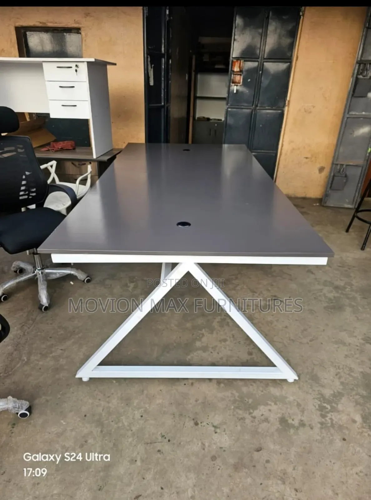New Boardroom Meeting Table