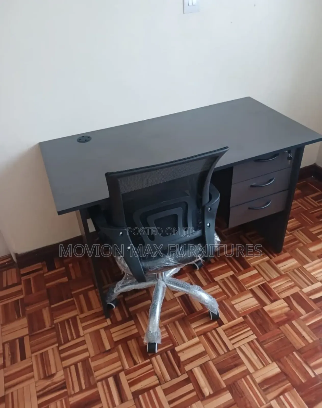 New Office Furniture Set