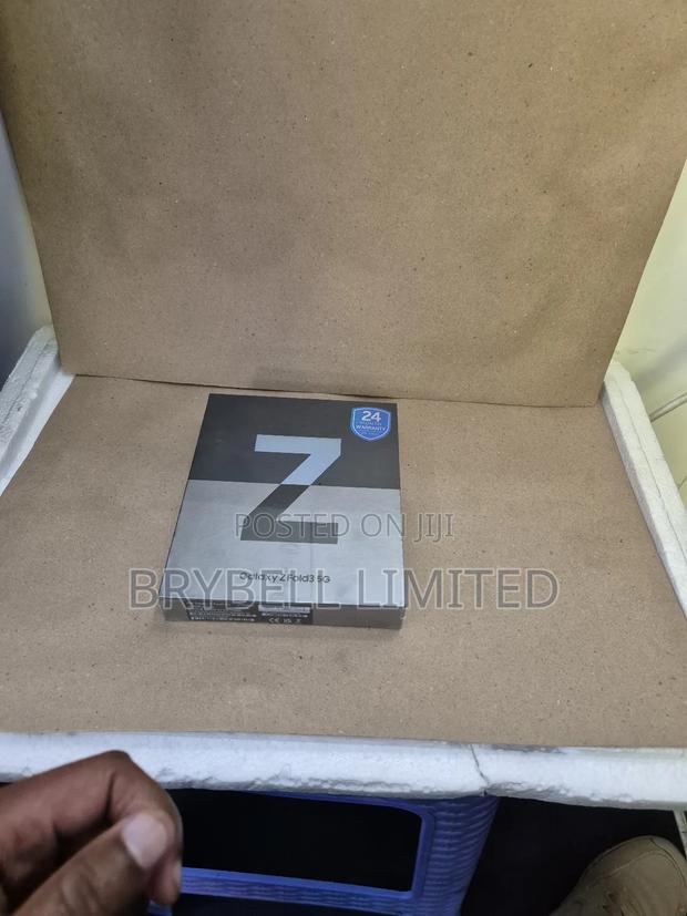 New Samsung Galaxy Z Fold3 5G 256 GB Black - thumbnail 4