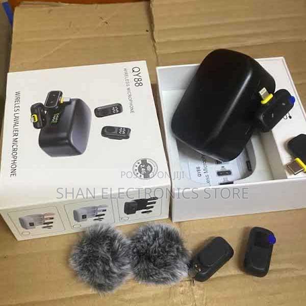 Professionalism and Accuracy Dual Receiver Microphone Qy88magnetic Mic