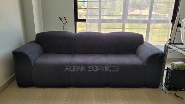 Contemporary 3-Seater Couch - thumbnail 2