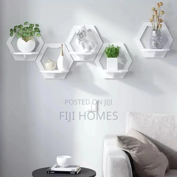 3-Piece Hexagon Floating Shelves | Wall Mounted Décor - thumbnail 2