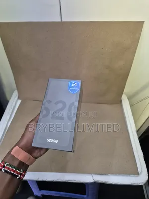 New Samsung Galaxy S20 128 GB Blue