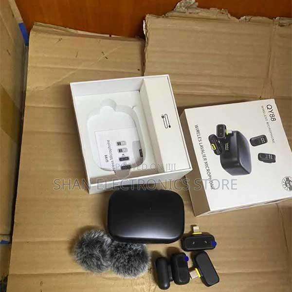 Cute Design Qy88 Magnetic Mic With Charging Case for All Devices Anc