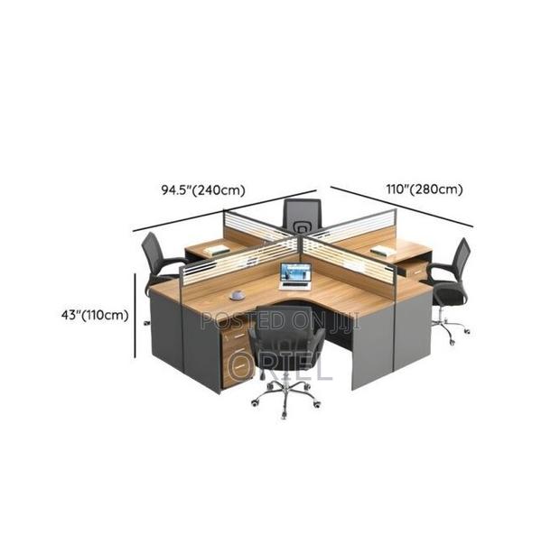 Office Workstation; Open-plan Curved 4-person Workstation - main view