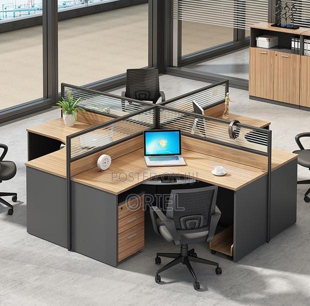 Office Workstation; Open-plan Curved 4-person Workstation - thumbnail 16
