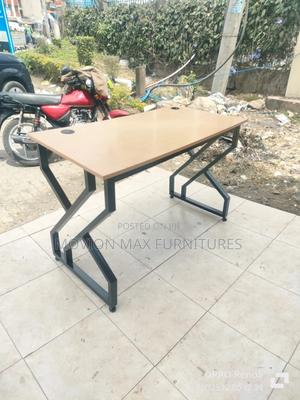 Black Flame Metallic Stand Table - thumbnail 2